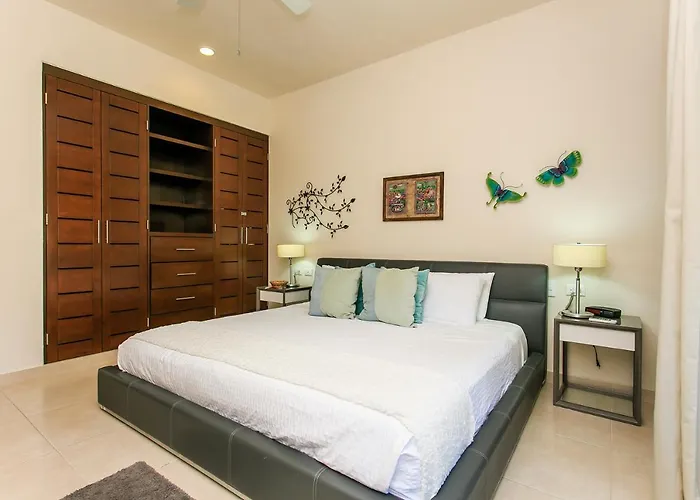 Apartment Perfectly Situated Between The & Town By Stella *