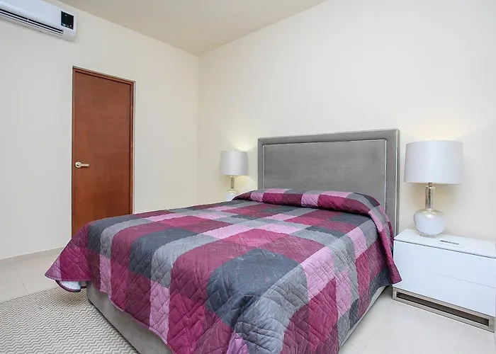 Apartment Perfectly Situated Between The & Town By Stella *
